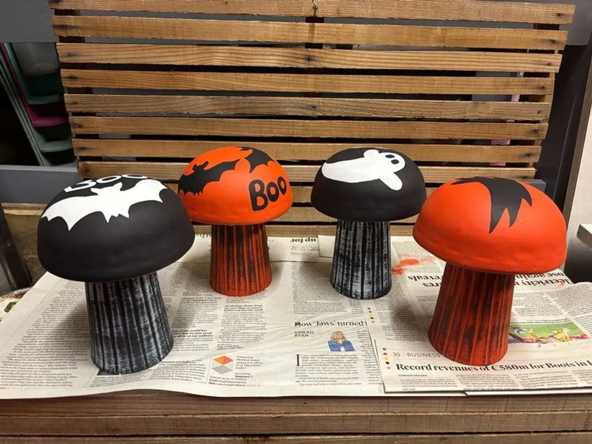 Garden Halloween Ornaments Mushrooms - Image 4