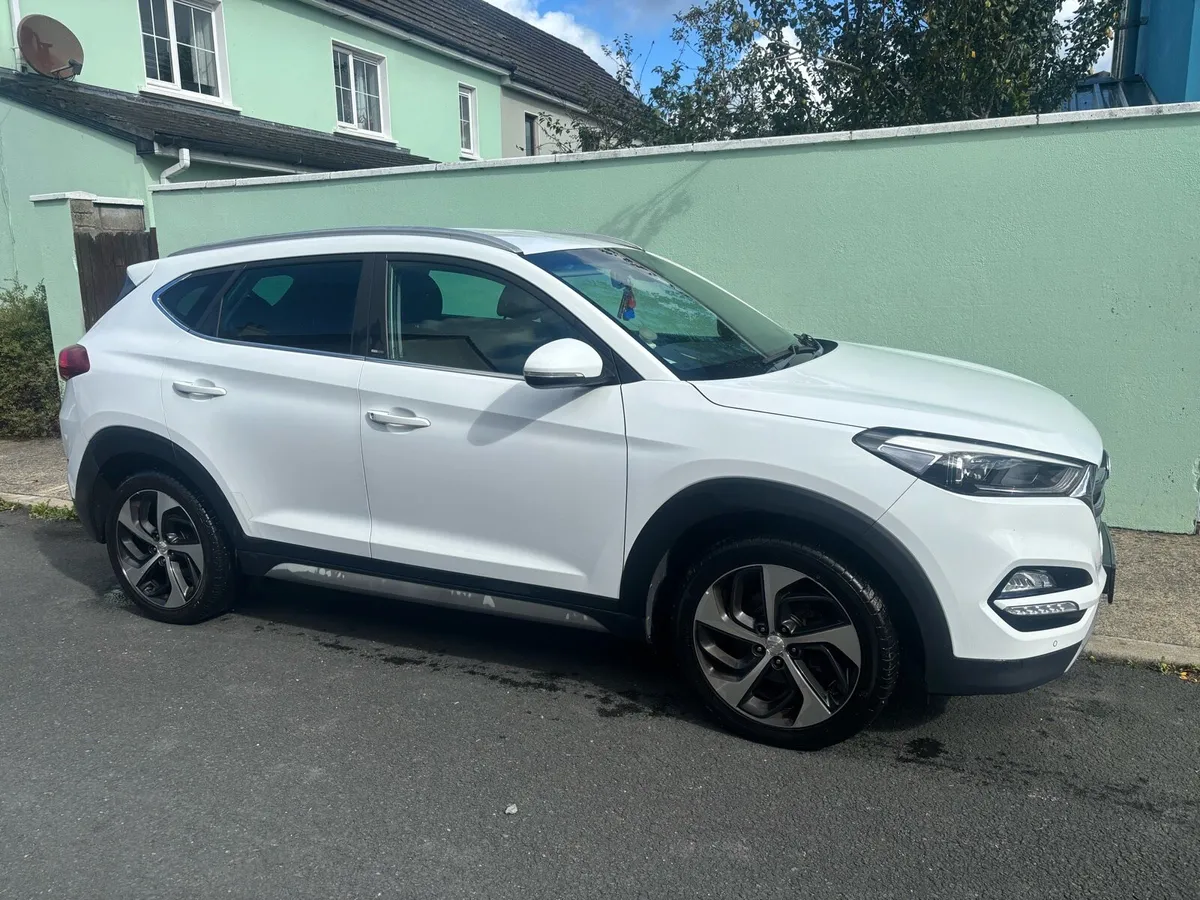 car - Image 2
