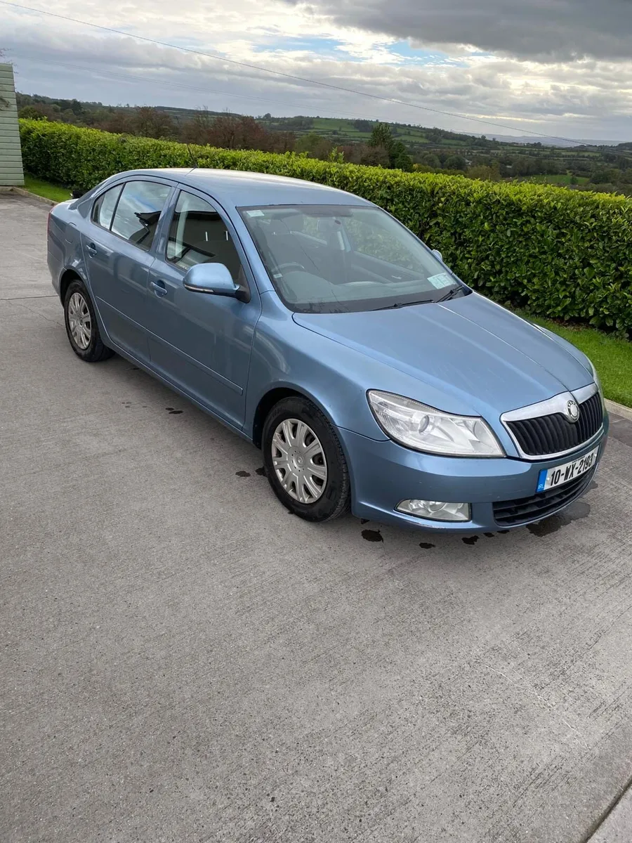 Skoda Octavia 2010 - Image 1