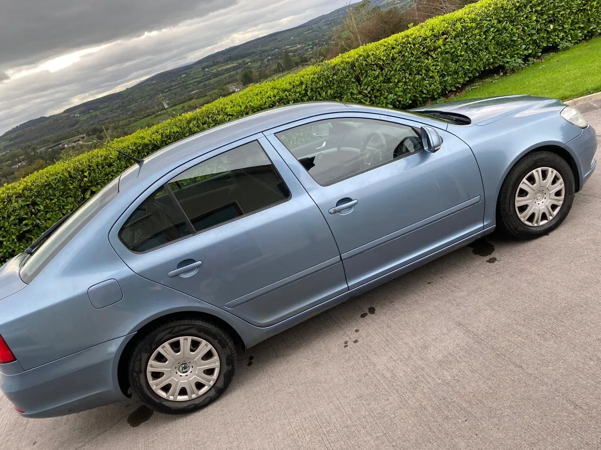 Skoda Octavia 2010 - Image 3