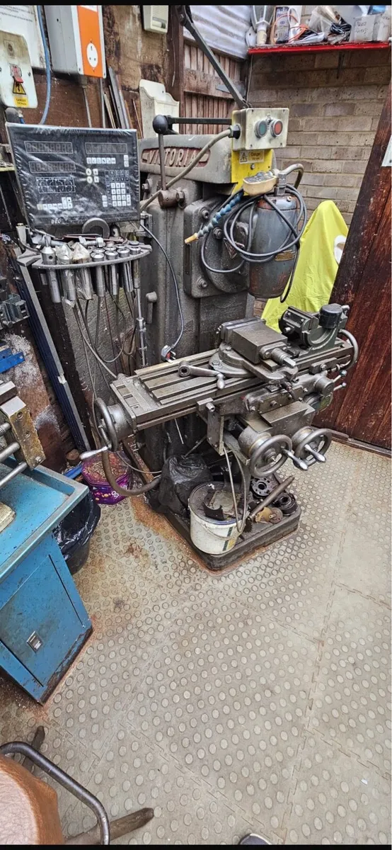 Victoria milling machine. Single phase 240v DRO - Image 1