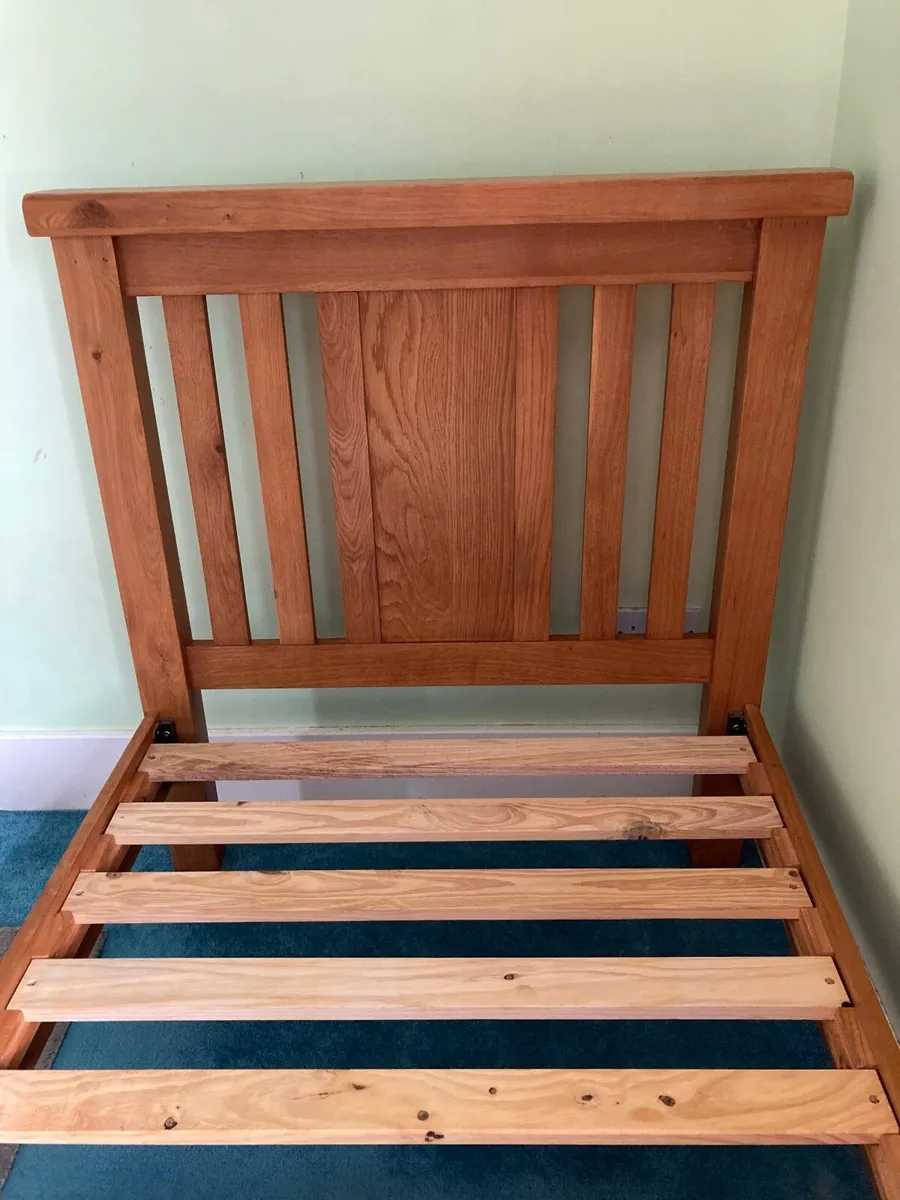 Solid oak single bed - Image 2
