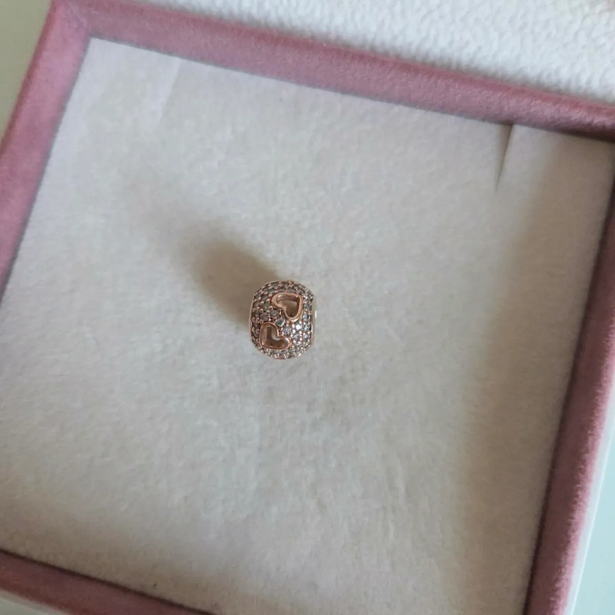 Pandora rose tumbling hearts charm - Image 4