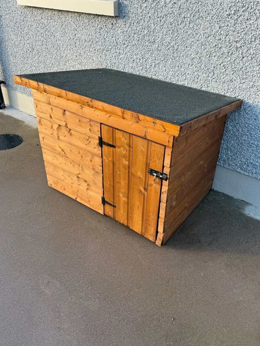 Dog House - Image 1