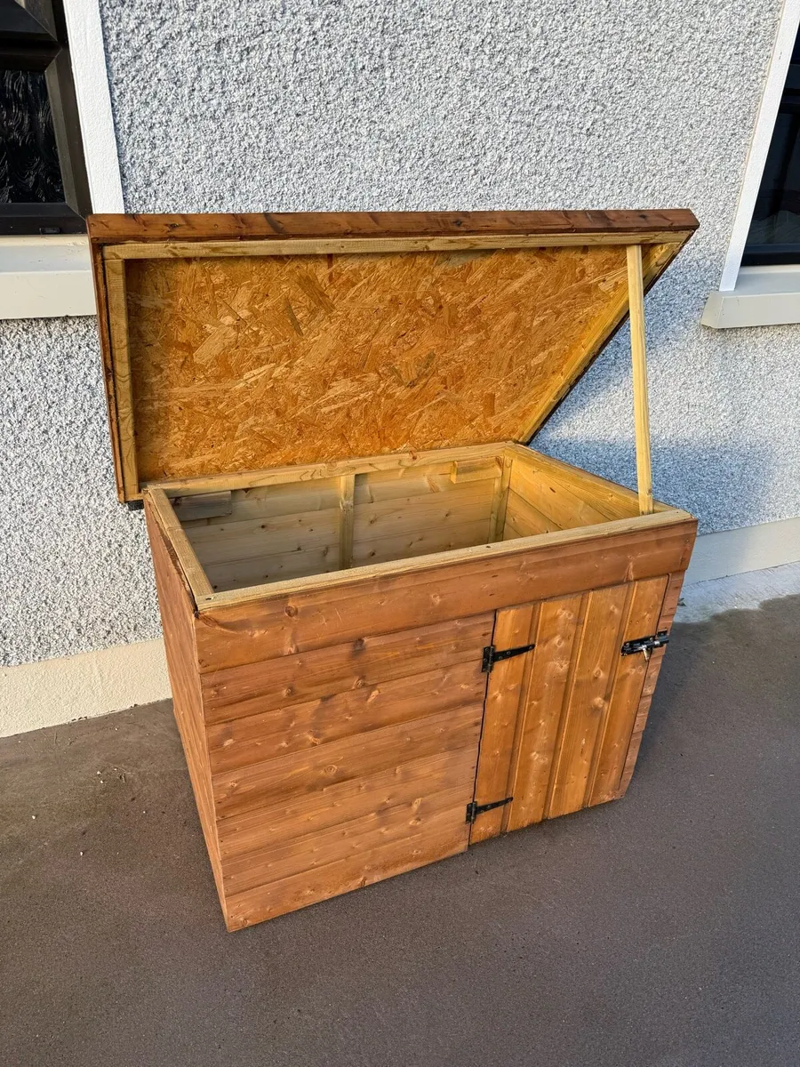 Dog House - Image 2