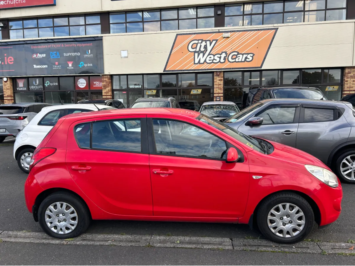 Hyundai i20 0NLY 67000KLMS//1 OWNER IRISH CAR WITH - Image 1
