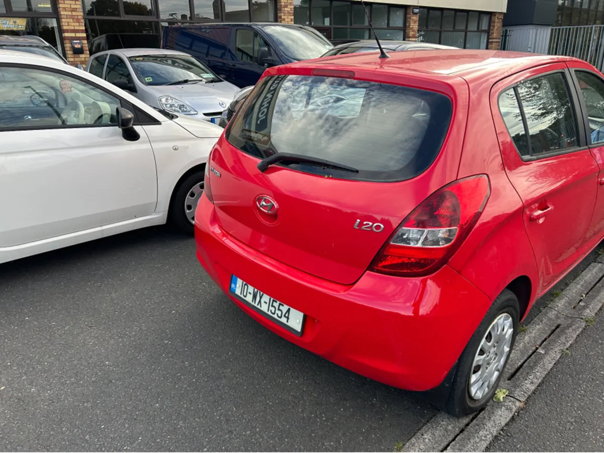 Hyundai i20 0NLY 67000KLMS//1 OWNER IRISH CAR WITH - Image 3