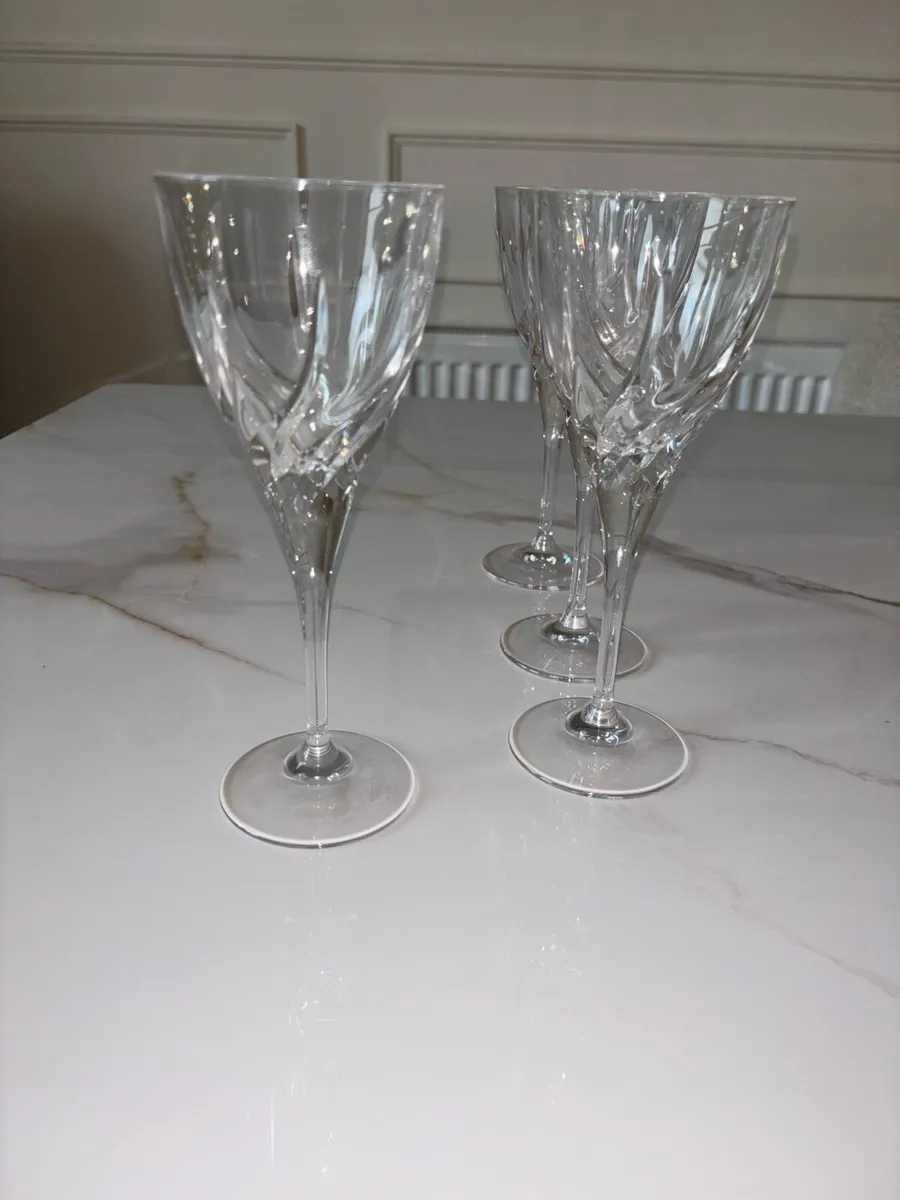Set of 4 Crystal Wine Glasses - Image 2