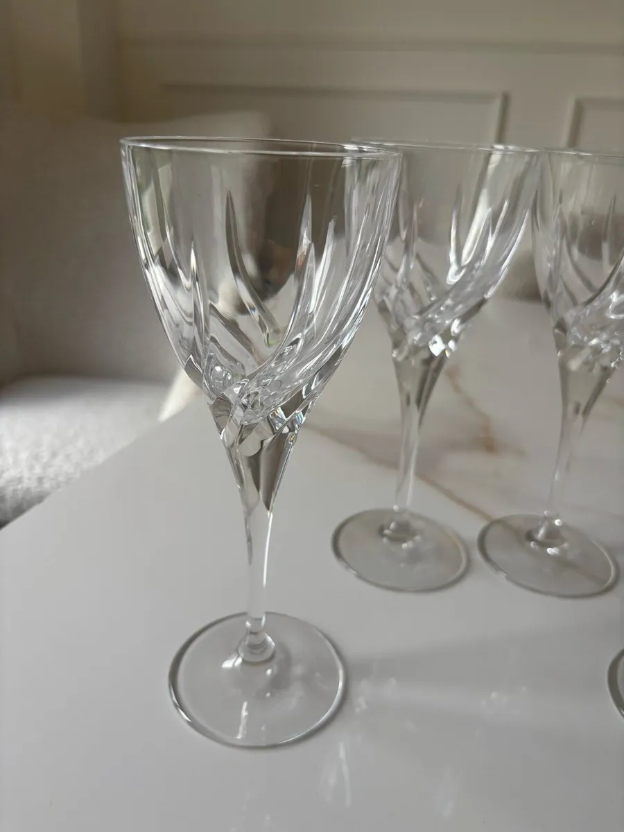 Set of 4 Crystal Wine Glasses - Image 1