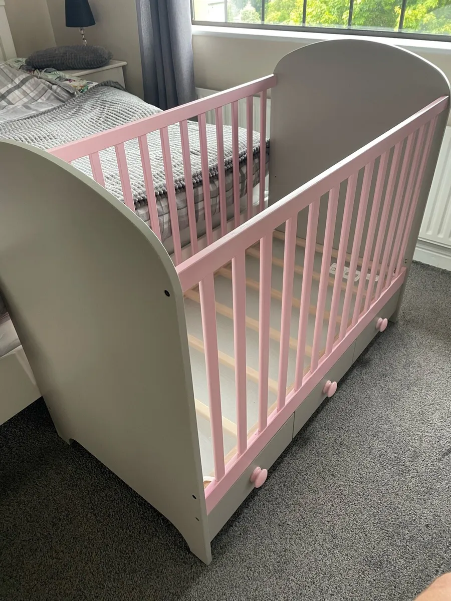 Baby Cot - Image 1