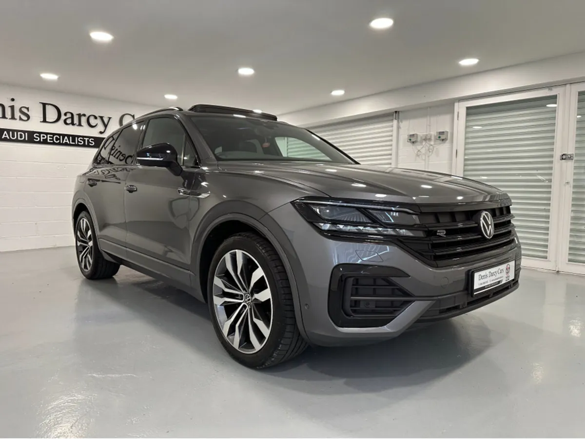 Volkswagen Touareg V6 R LINE  BLACK EDITION 286BHP - Image 2