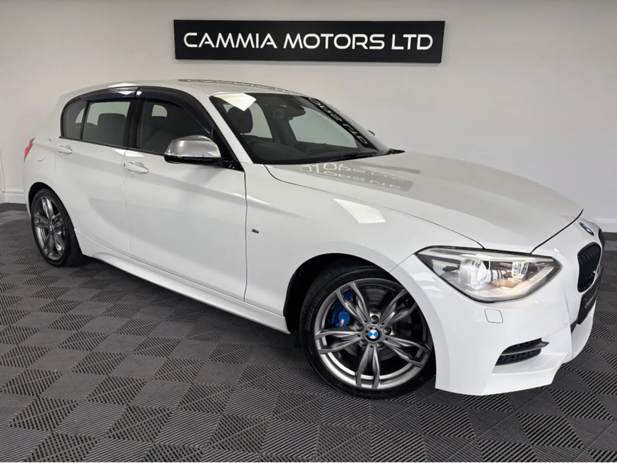 BMW M1 *BMW M135i* *LOW MILEAGE* *AUTO* *REVERSE C - Image 1