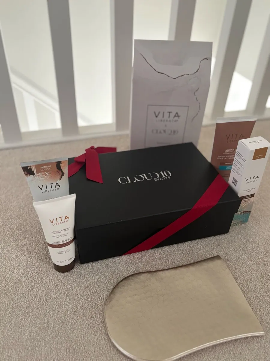 Vita Liberata Exclusive Tanning Set - Image 3