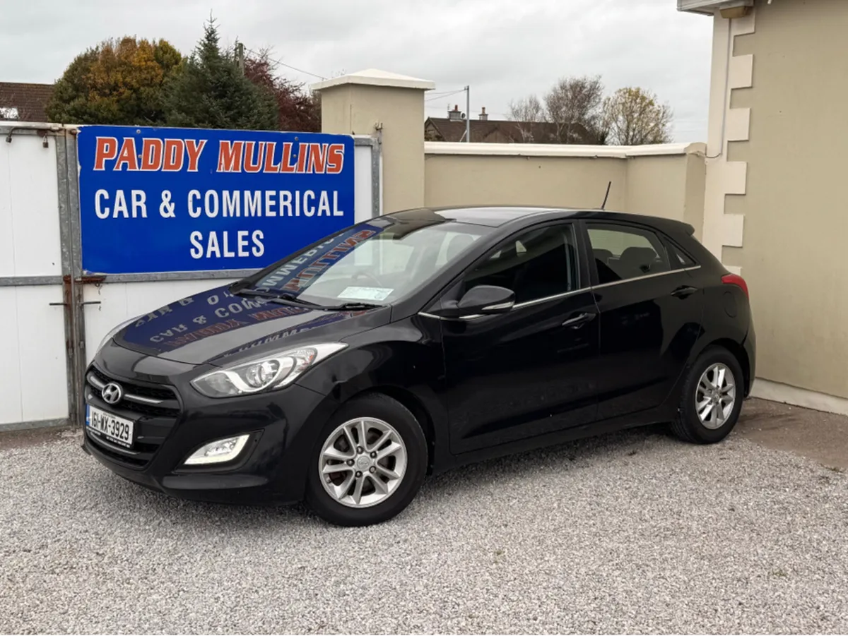 Hyundai i30 SE NAV BLUE DRIVE 110 5DR 110PS - Image 2