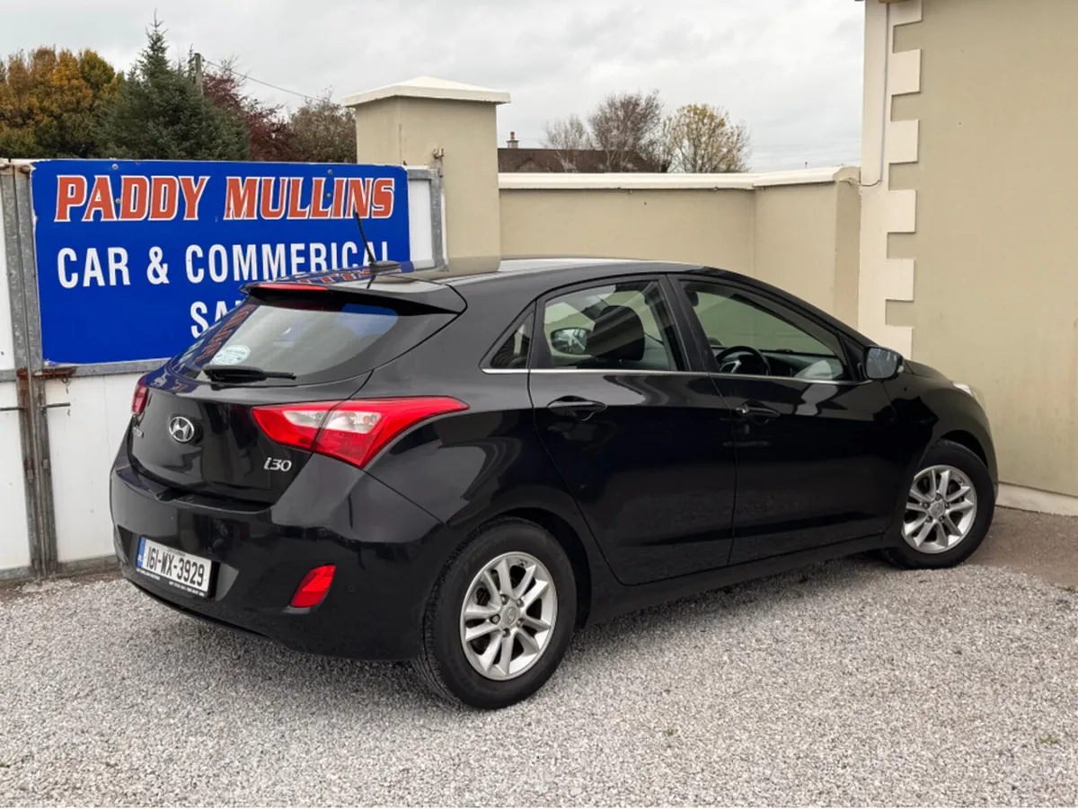 Hyundai i30 SE NAV BLUE DRIVE 110 5DR 110PS - Image 4