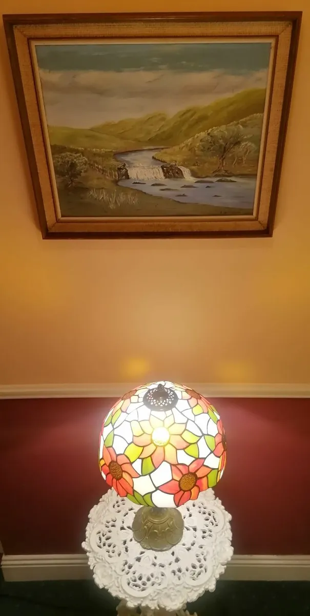 Tiffany Table Lamp New In Box Free Delivery - Image 4