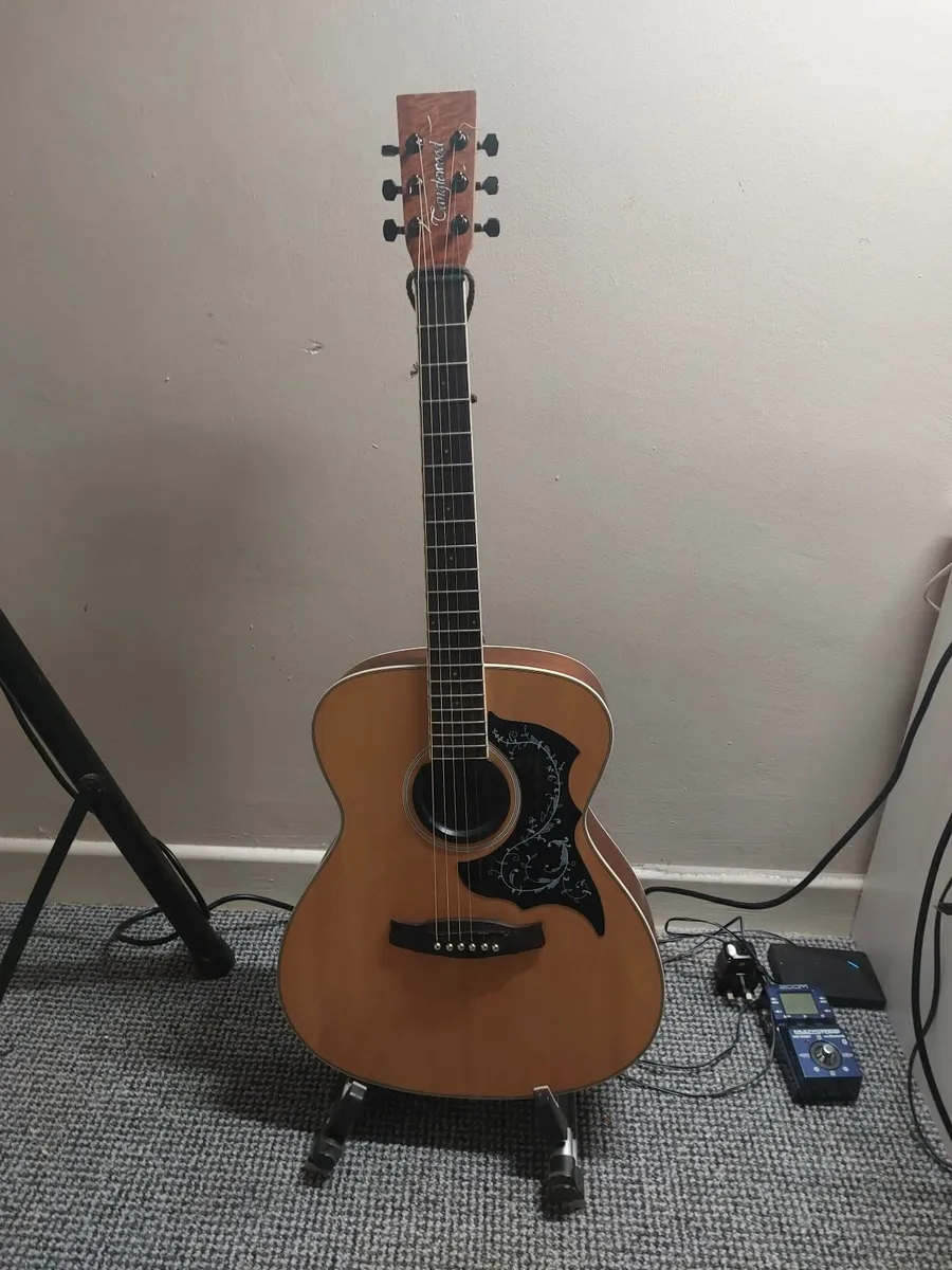Tanglewood cross road Guitar