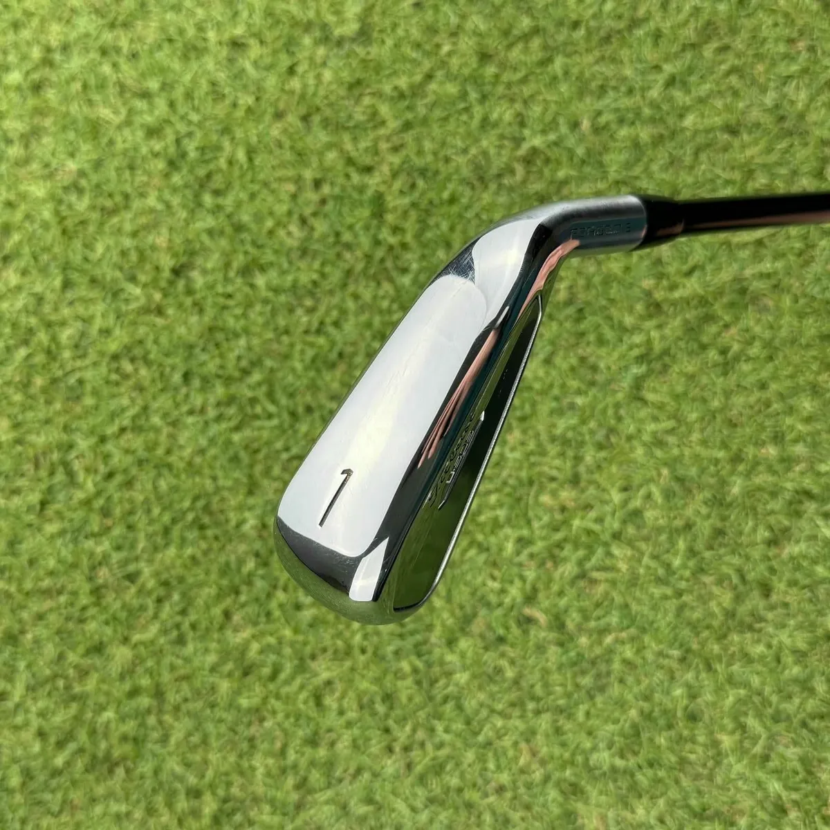 Titleist U505 2023 Utility #1 Iron 16° / X-Stiff - Image 4