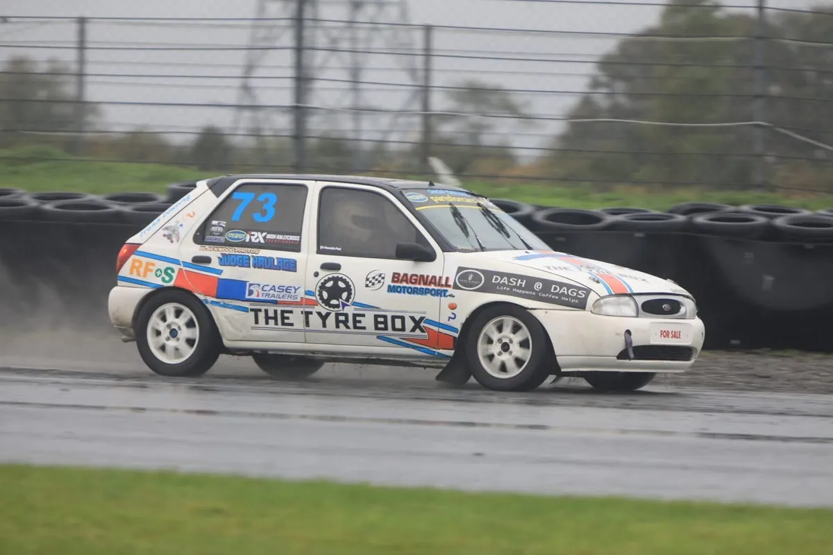 Ford fiesta zetec - Image 3
