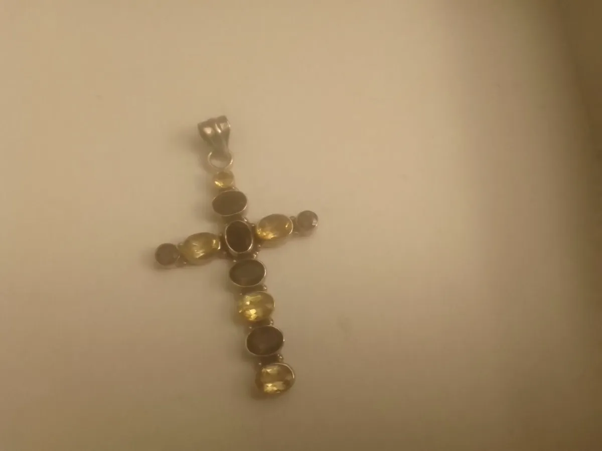 VINTAGE STG SILVER QUARTZ LGE CROSS PENDANT - Image 2