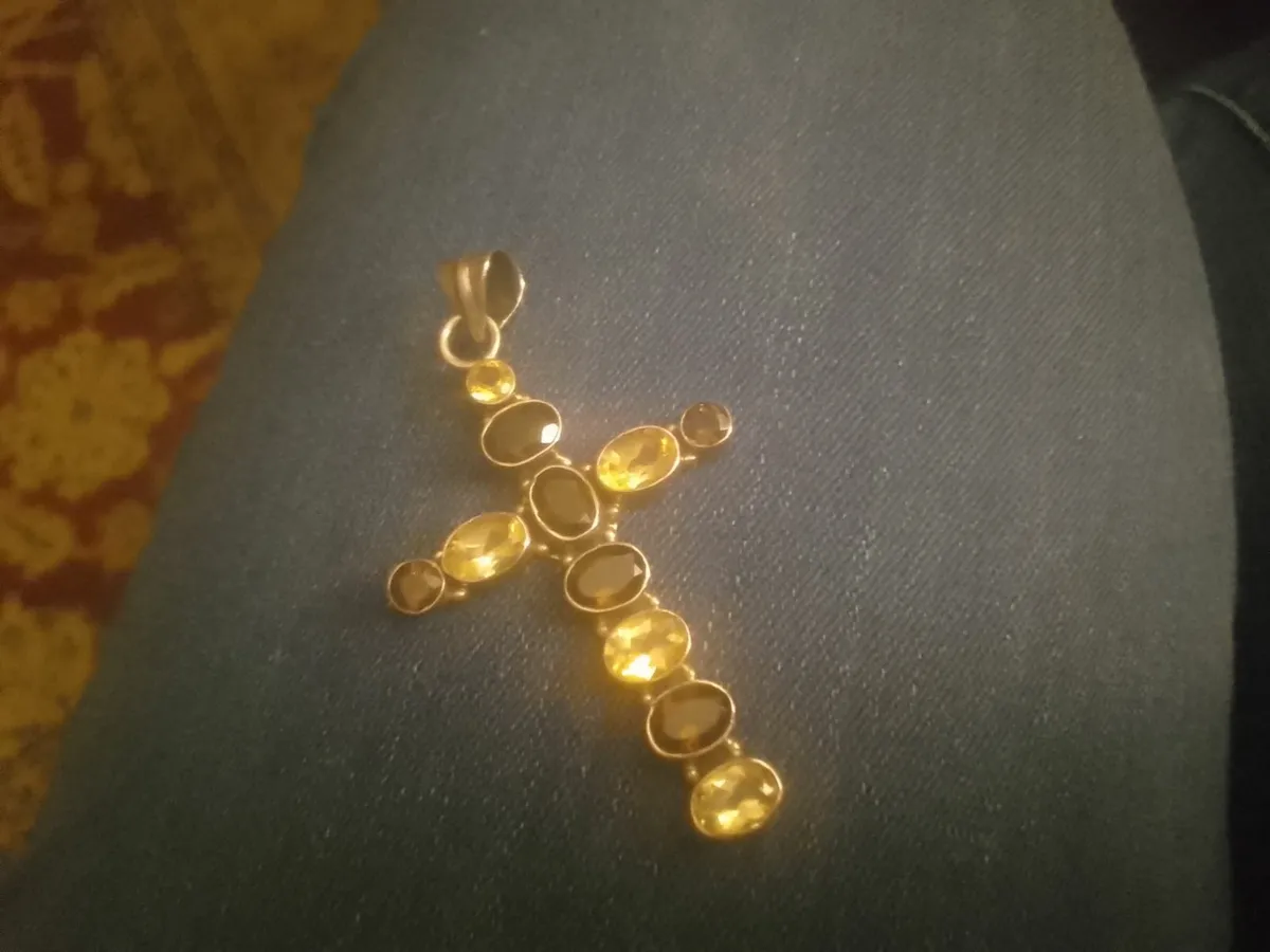 VINTAGE STG SILVER QUARTZ LGE CROSS PENDANT - Image 3