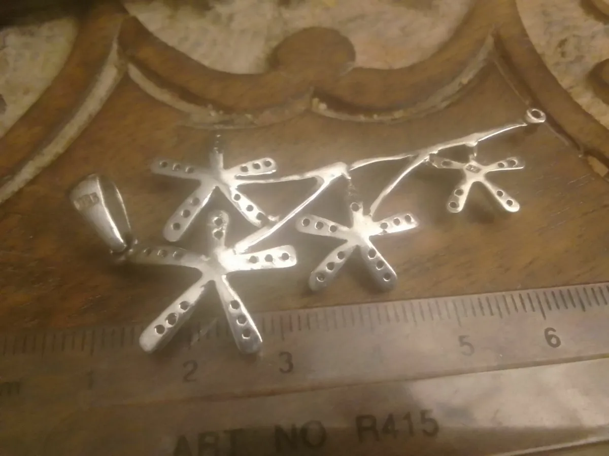 VINTAGE STERLING PAVE DIAMANTE FLOWER PENDANT - Image 3