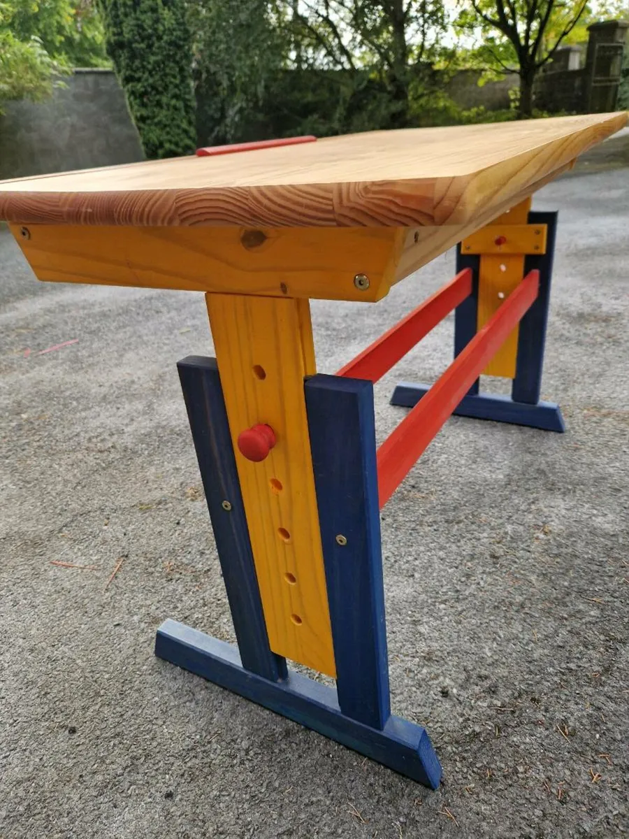 Student desk and chair. - Image 3
