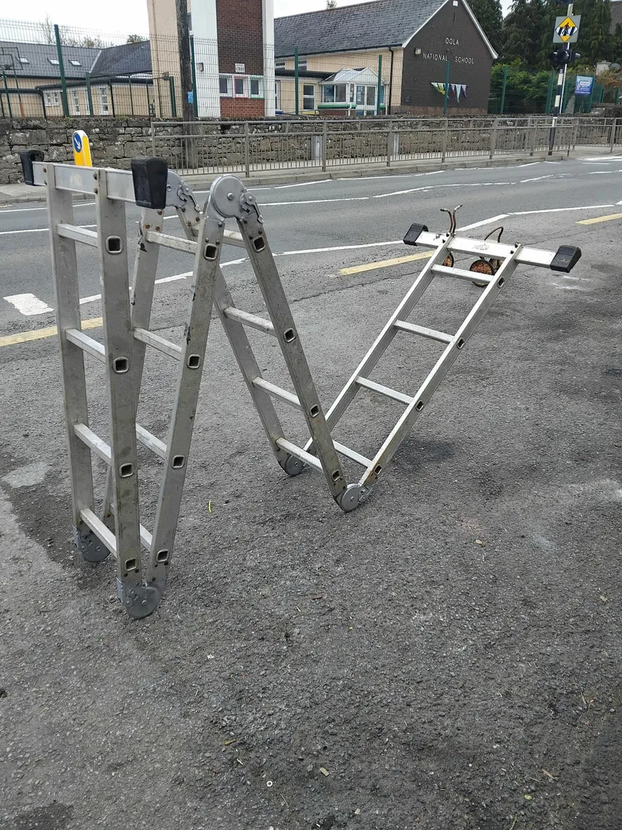 Extended ladder working perfectly priced - Image 3