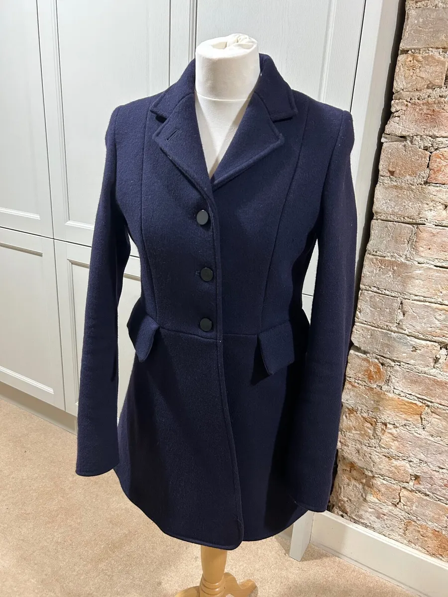 Hunt coat ladies navy size 10-12 - Image 2