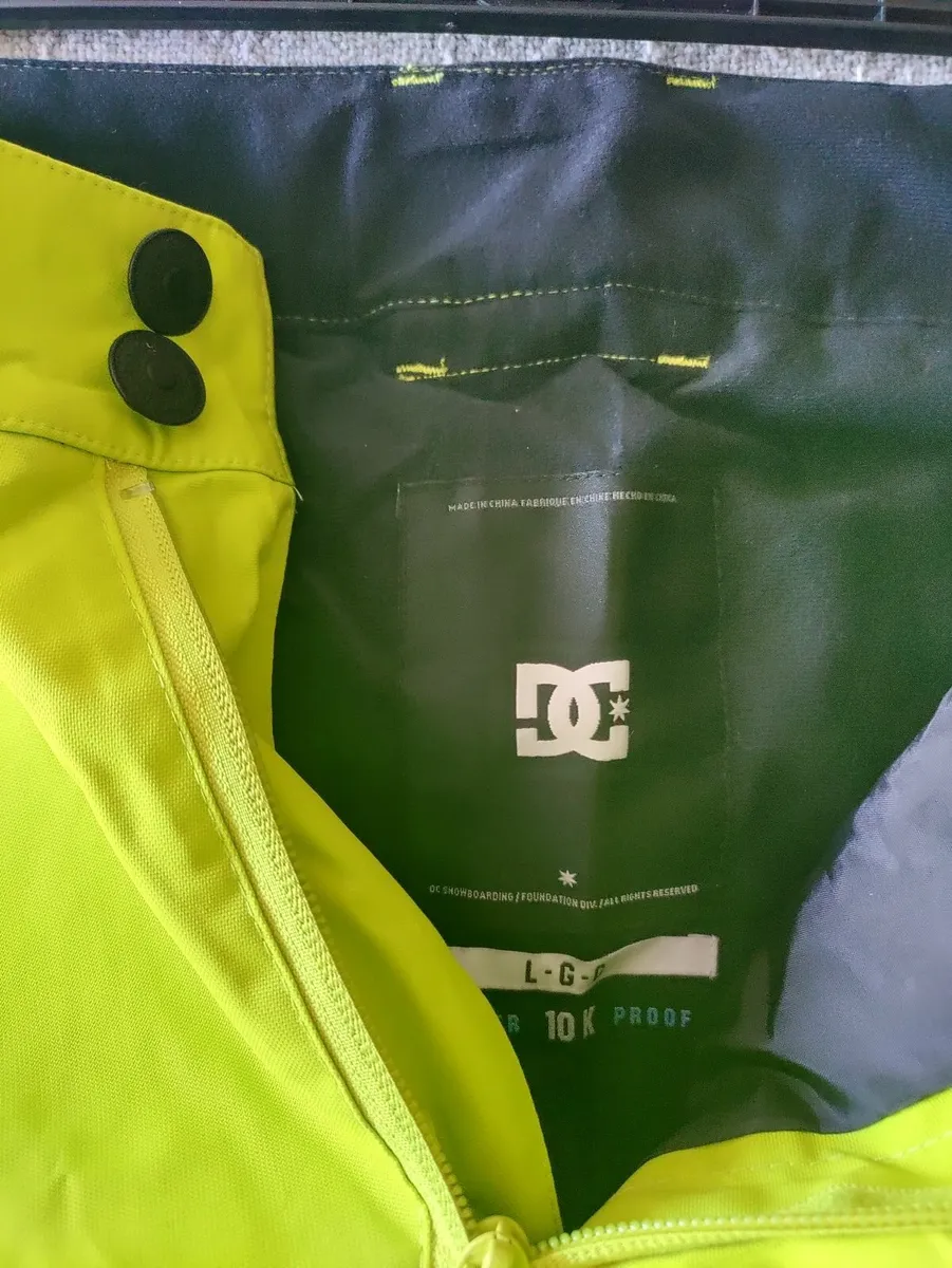 DCShoeCo ski snowboarding pants 10K L - Image 3