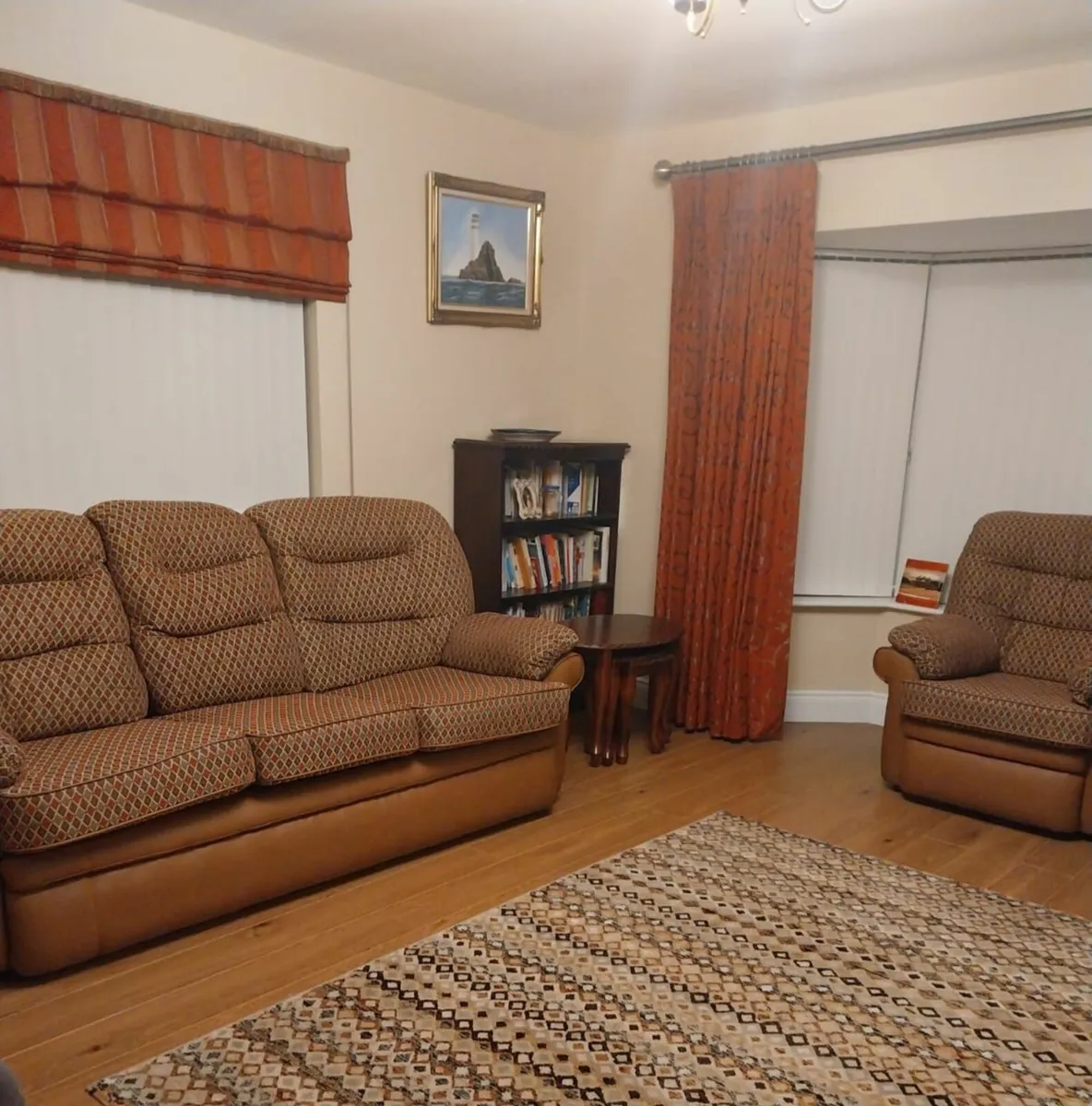 Three piece suite of furniture - Image 1