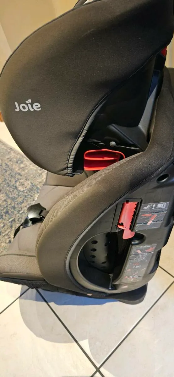Child Car Seats Joie and Britax isofix - Image 2