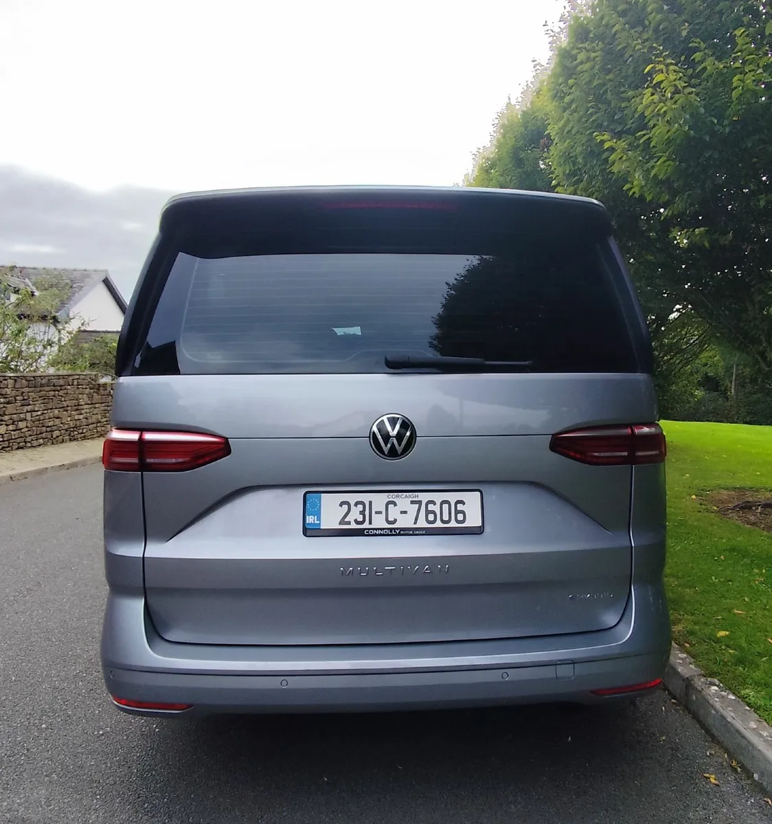 Volkswagen mulitvan 2023 - Image 2