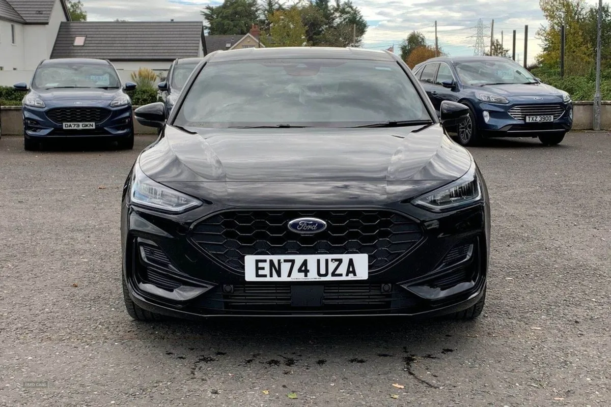 Ford Focus 1.0t 125PS St-line X in Agate Black Wi - Image 4