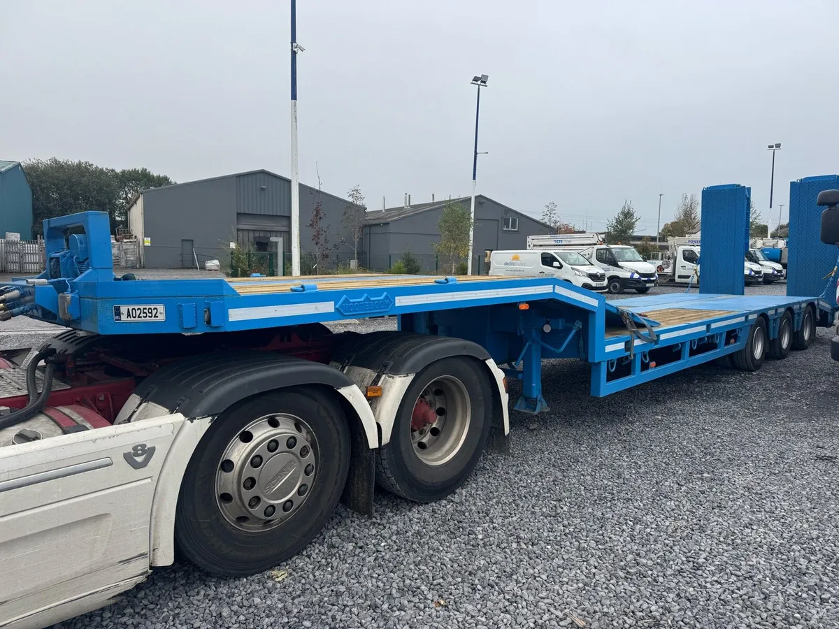 Low loader trailer - Image 2