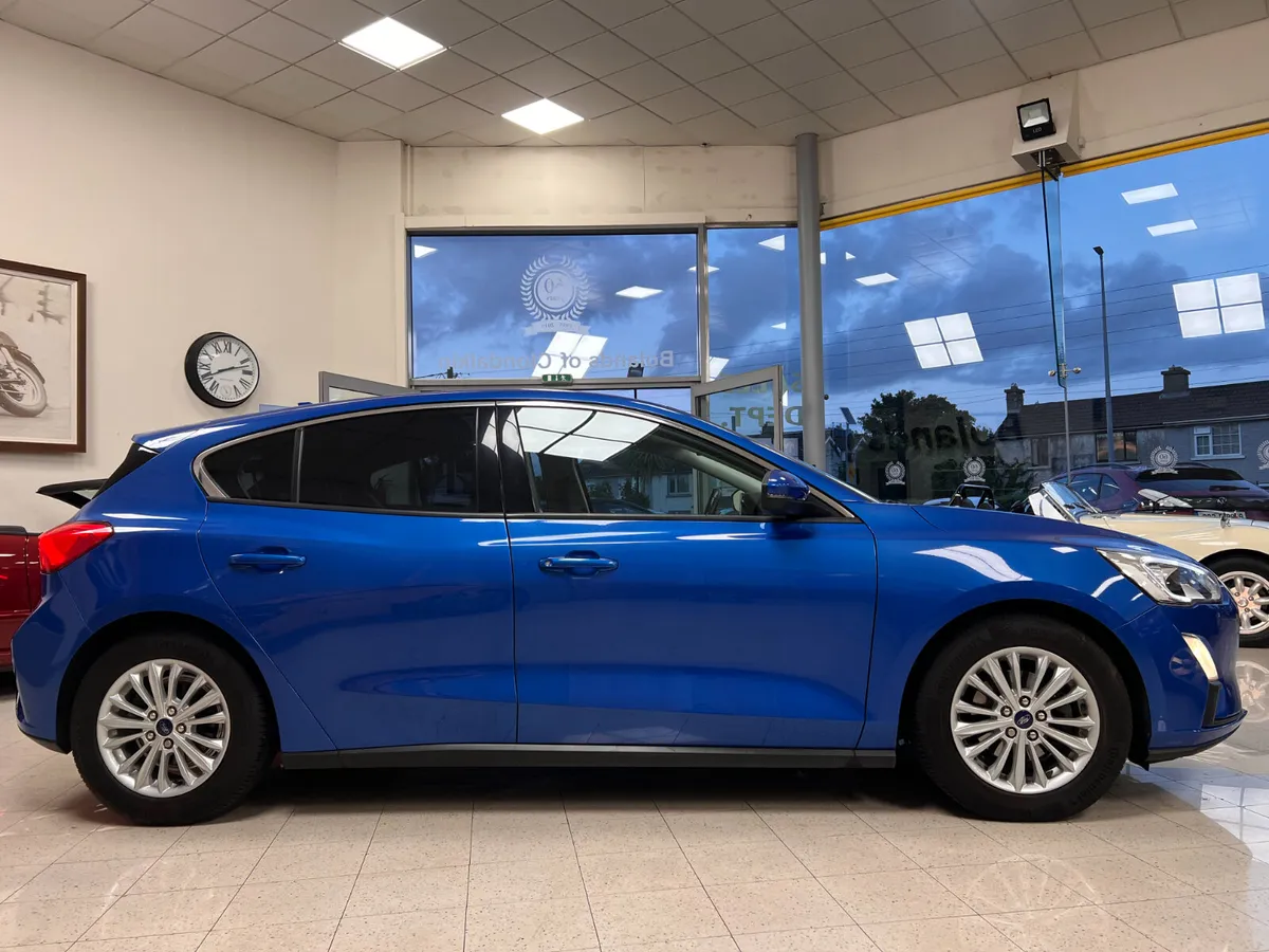 **ONLY 30,000 Kms**TITANIUM Eoboost Huge Spec Full - Image 2