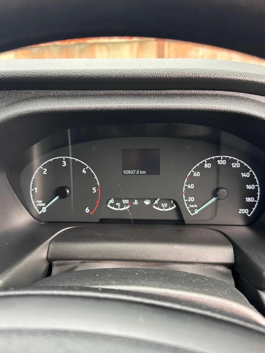 Ford Transit Custom 2021 - Image 2
