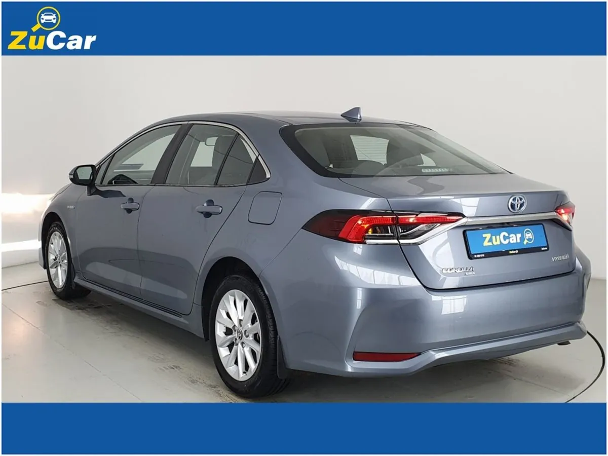 Toyota Corolla  64 1.8 Hybrid Luna Saloon - Image 4