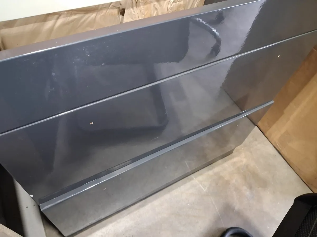 Online Auction Of A Cabinet, Sofa &Shelving  Unit - Image 4