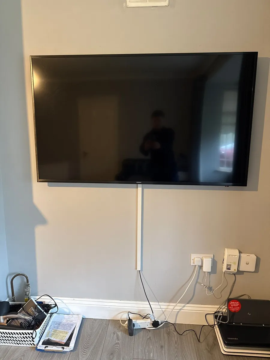 TV - Image 1
