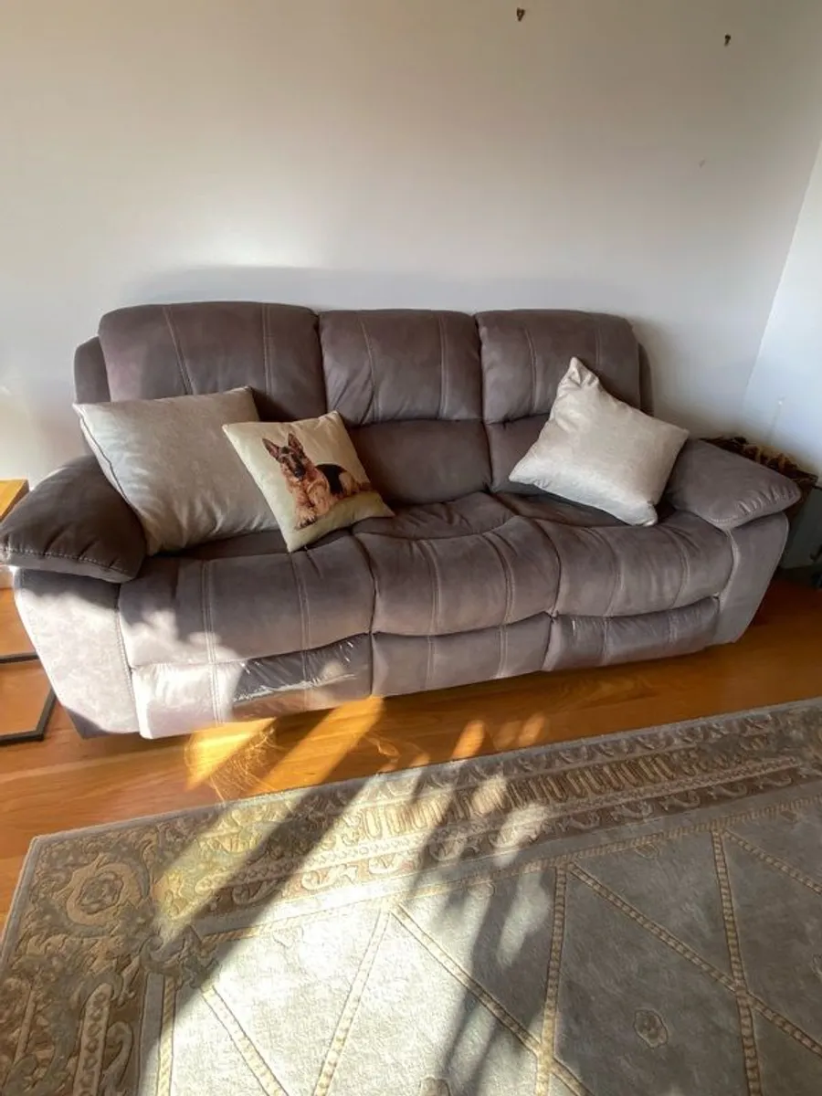 sofa - Image 4