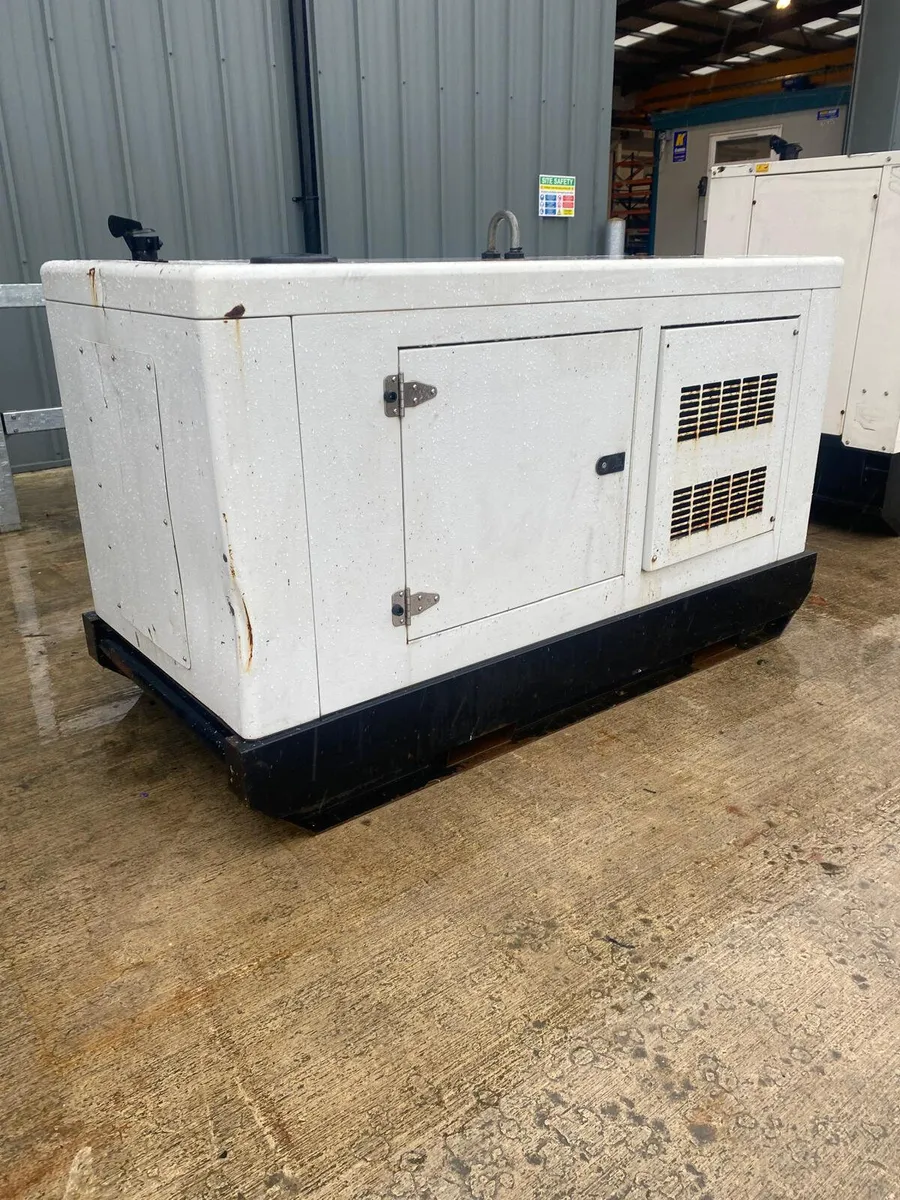 2016 MACGEN 45Y 40KVA 3PH SILENCED DIESEL GENERATO - Image 4