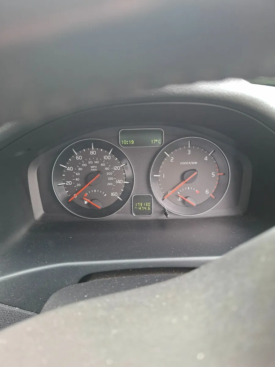 Car - Image 1