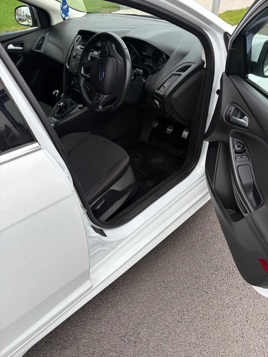 Ford Focus 2015 - Image 3