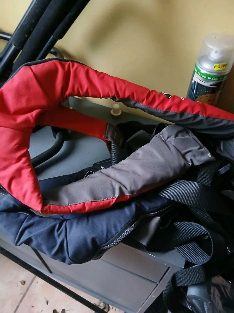 2 kayaks - Image 3