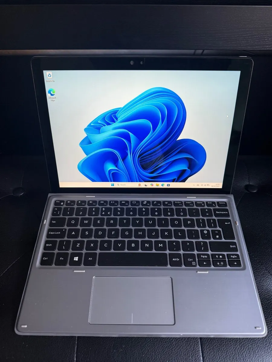 Dell Latitude 7210 2in1 Laptop i7/16GB/512SSD/FHD - Image 1