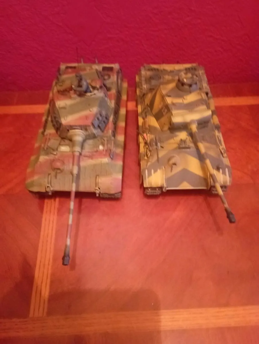 2 MIILITARY GERMANT 1944 DIE - CAST THANKS - Image 1