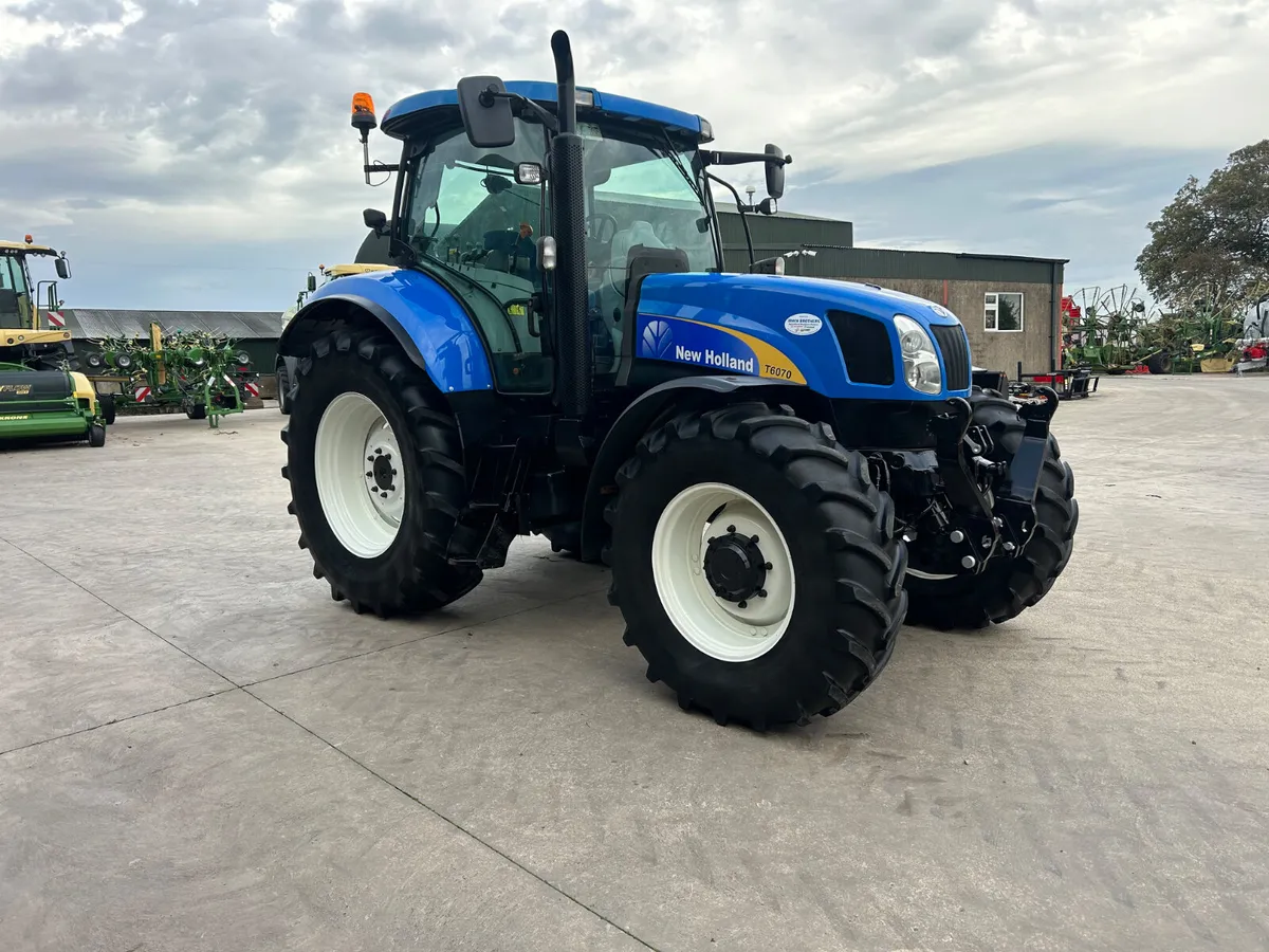 NH T6070 - Image 2