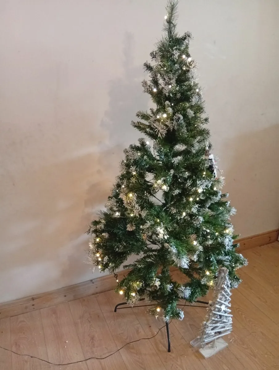 6ftPre-Lit Green Snow Christmas tree with lights - Image 4