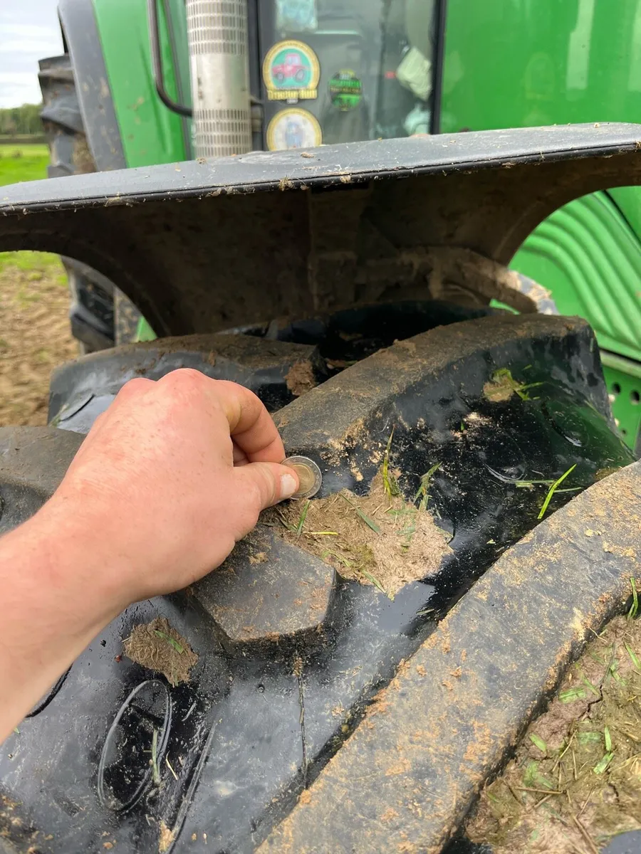 4 mint john deere rims with tyres - Image 4